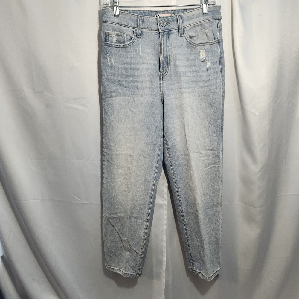 SO Women's Light Wash Ankle Jeans